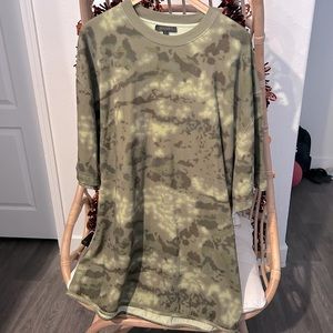 Season 3 Men’s Long Green Cotton Tee Az XL